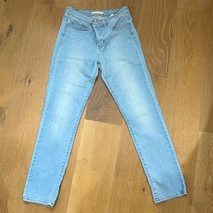Levi’s 312 Shaping Slim Blue Jean - 29